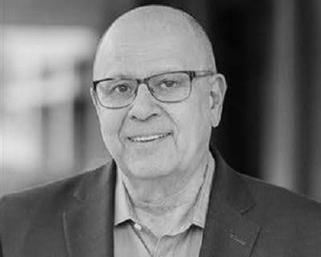Headshot of Ken Provencher