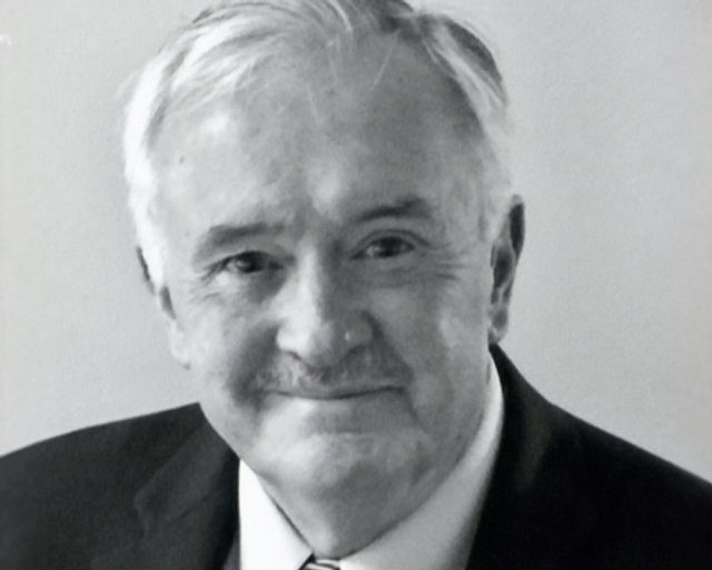 Headshot of Mark Fairbanks